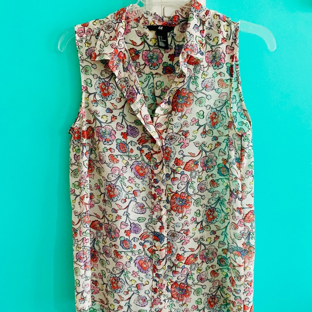 Floral Sleeveless Blouse